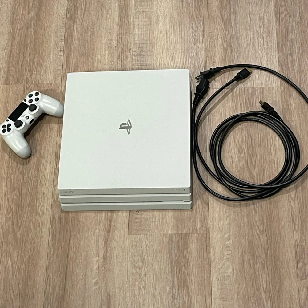 Sony PlayStation 4 Pro - White (PS4 PRO)
